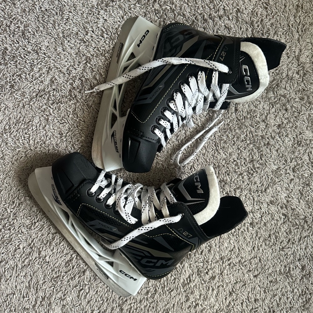 CCM Regular Fit Ice Hockey Skates